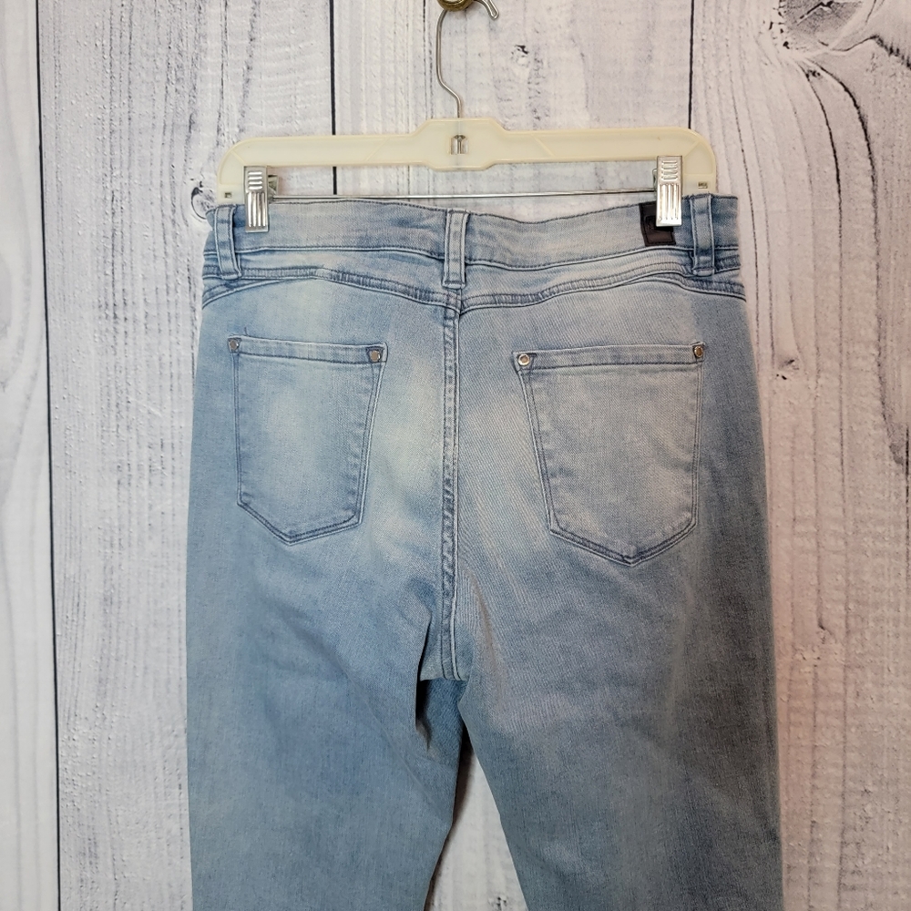 Ivanka Trump light wash jeans sz. 10 - Picture 10 of 13